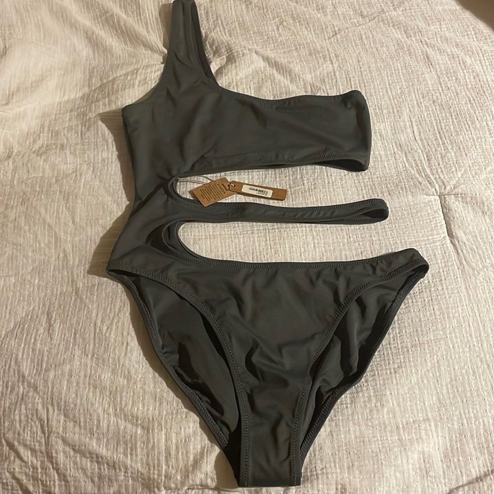 NWT SKIMS SWIM ONE SHOULDER | GUNMETAL | MEDIUM